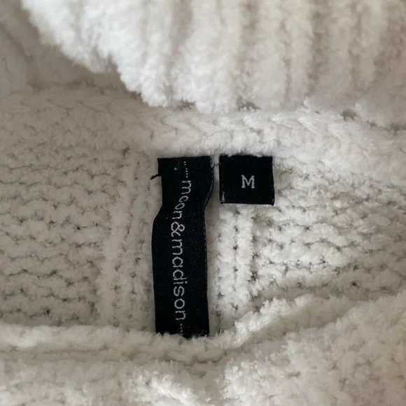 Moon&madison sweater in white, M - Picture 2 of 3